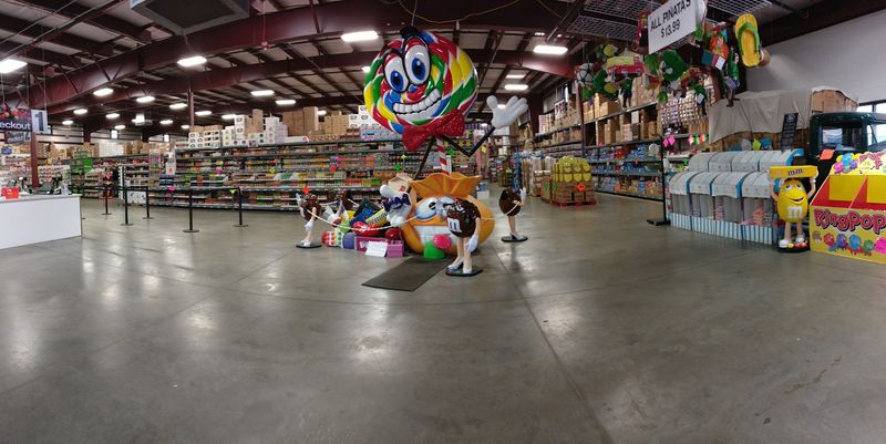 Bulk Candy Bins and the Scoop System