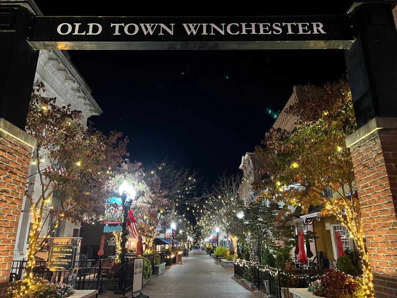 Winchester Winter Village in Old Town – Winchester