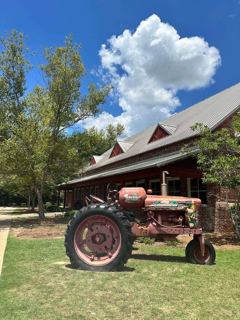 Mama Hamil's Southern Cookin' & Bar-B-Q, Madison