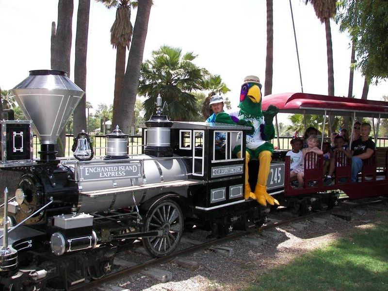 The C.P. Huntington Train Offers Seven Minutes of Peace