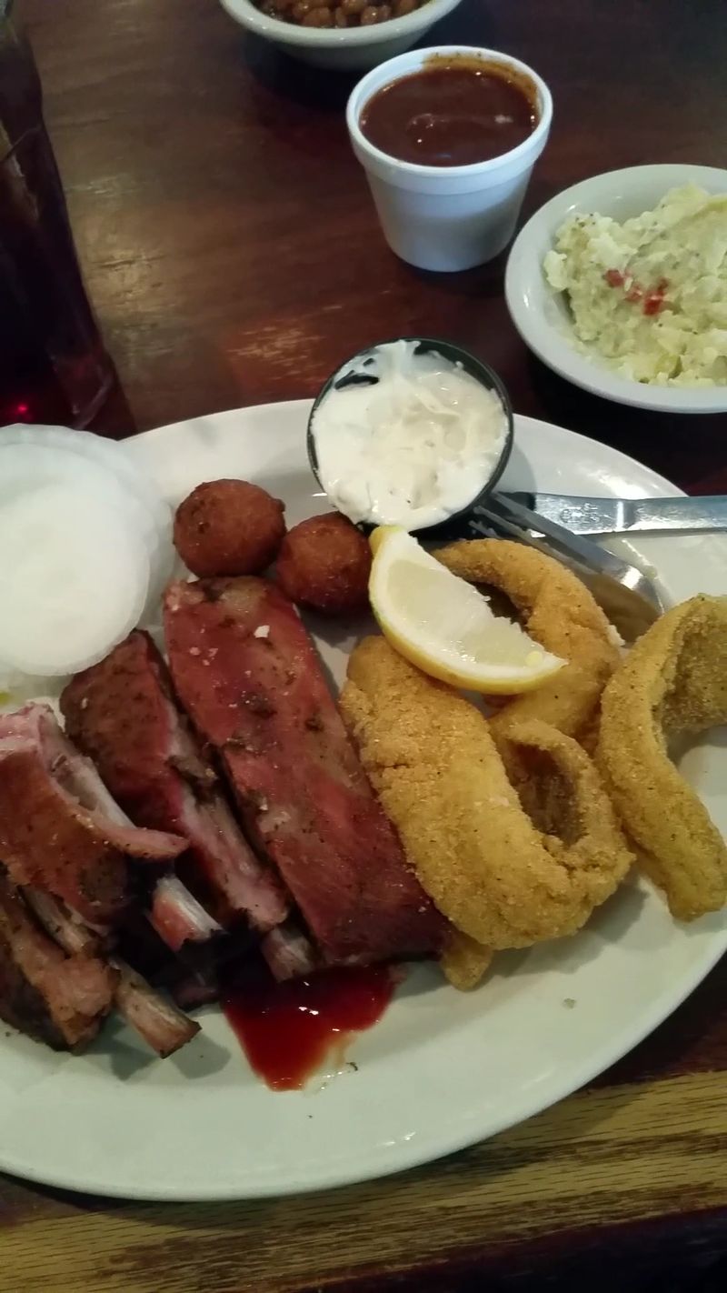 Nick's Bar-B-Q & Catfish – Carlisle