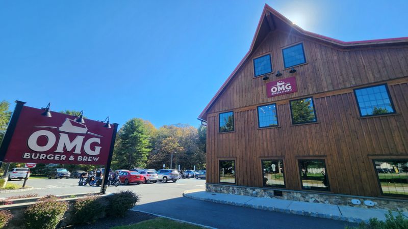 OMG Burger & Brew — Long Valley