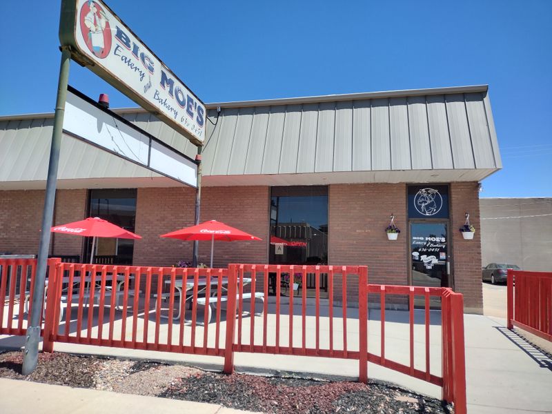 Big Moe's Eatery and Bakery, Price