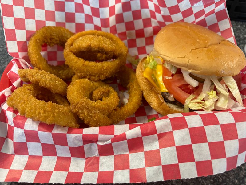 Snow White Drive-In – Lebanon