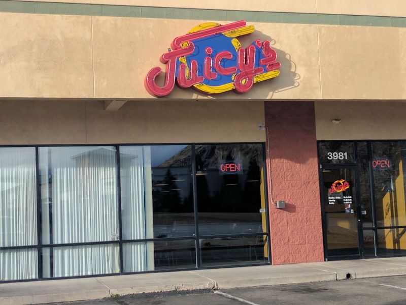 Juicy's Giant Hamburgers – Reno