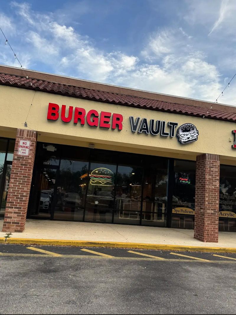 Burger Vault, Altamonte Springs