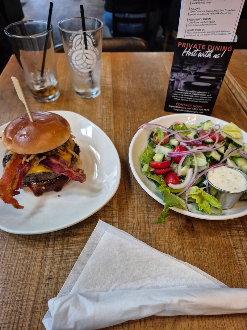 Burgers That People Drive Hours To Order Again Burgers That People Drive Hours To Order Again