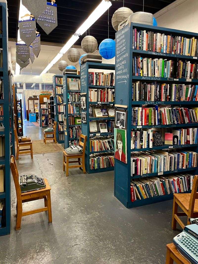 Burke's Book Store