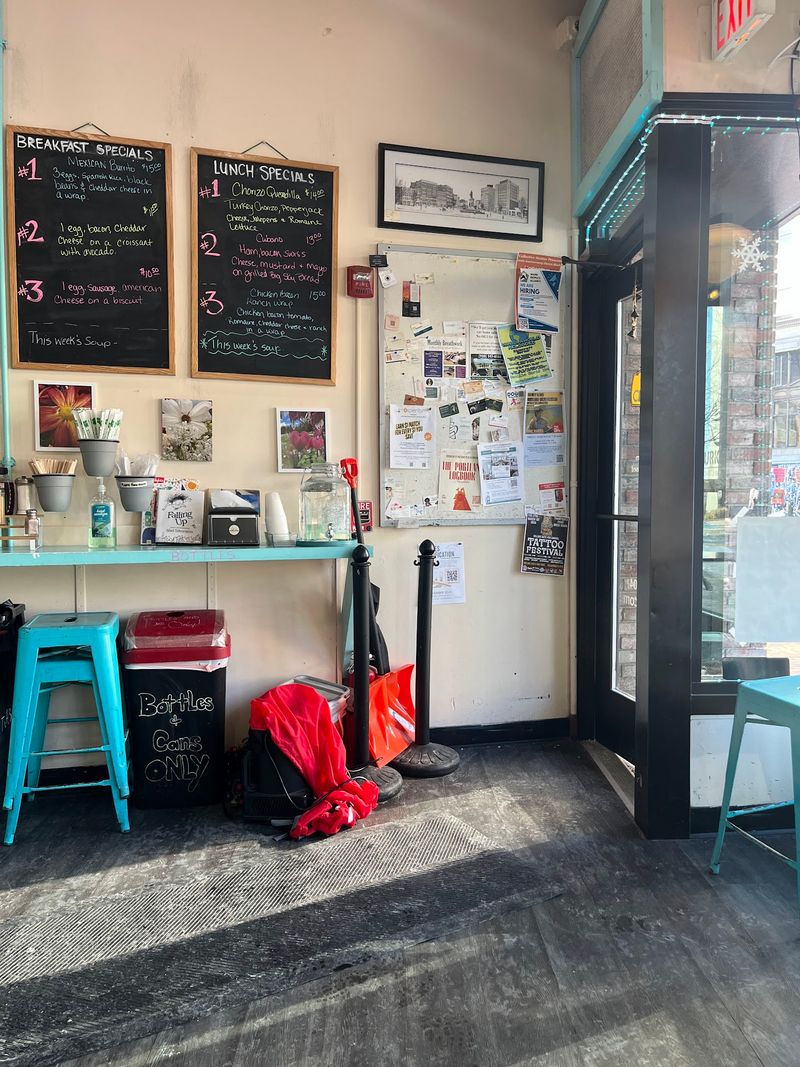 Burke's Perks Cafe And Grill