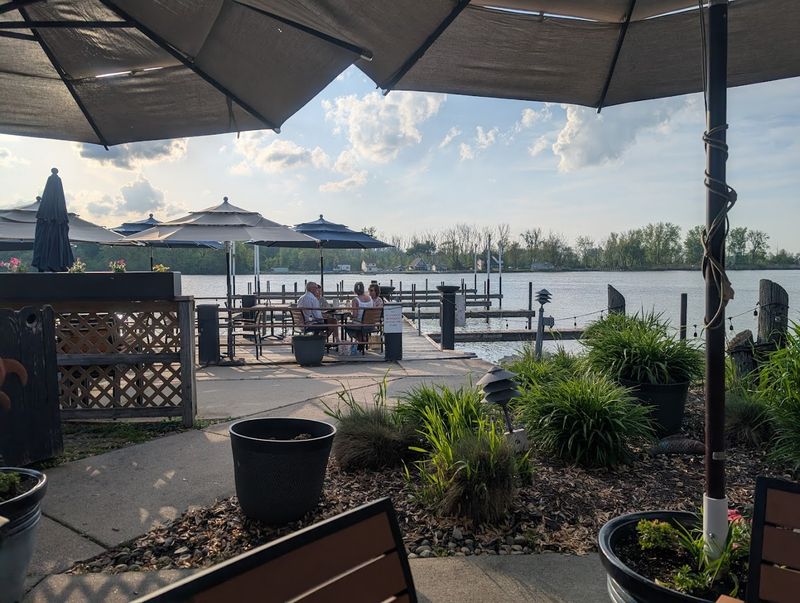 Webber’s Waterfront Restaurant & Lounge, Erie
