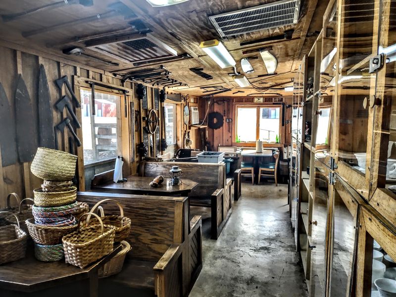 Burl's Country Smokehouse, Royal Burl's Country Smokehouse, Royal