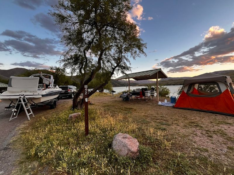 Burnt Corral Campground, Apache Lake