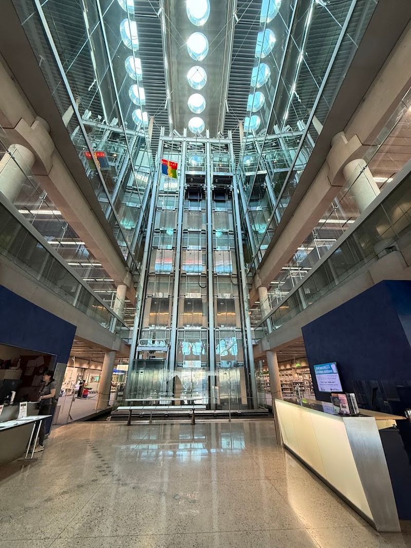 Burton Barr Central Library, Phoenix
