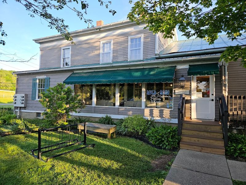 River Road Coffeehouse, Granville