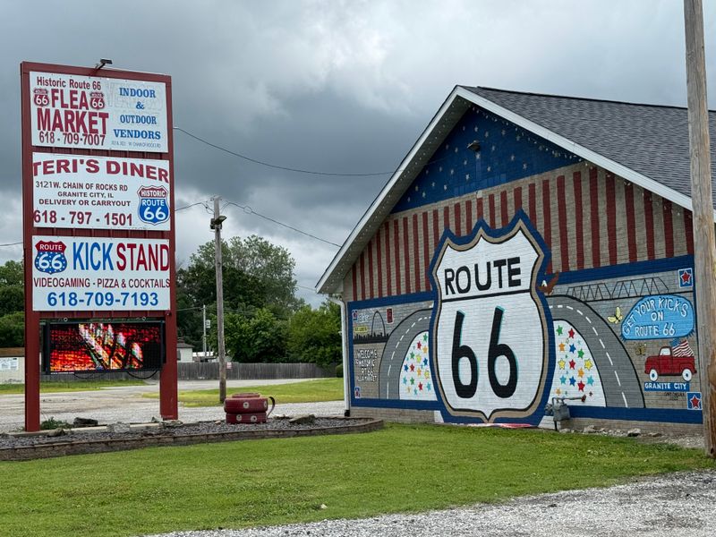 Route 66 Flea Market - Granite City