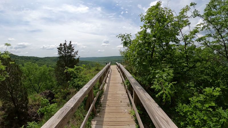 Buzzardroost Rock Trail, West Union