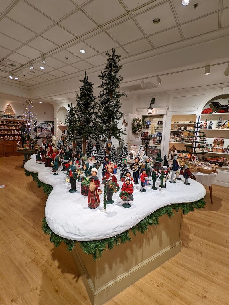 Byers' Choice Visitor Center, Chalfont