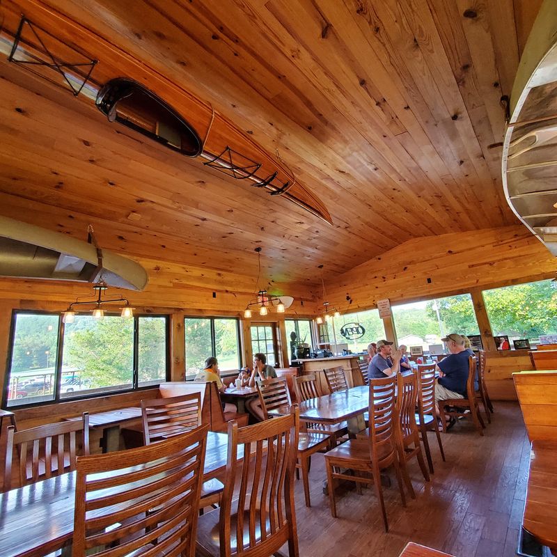 Byrd's Mulberry Riverfront Restaurant