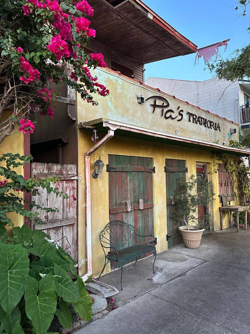 Pia's Trattoria 