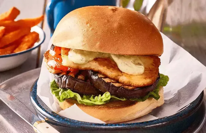 CRAVE: Char-Grill Hamburger - Nostalgic Flame-Kissed Perfection