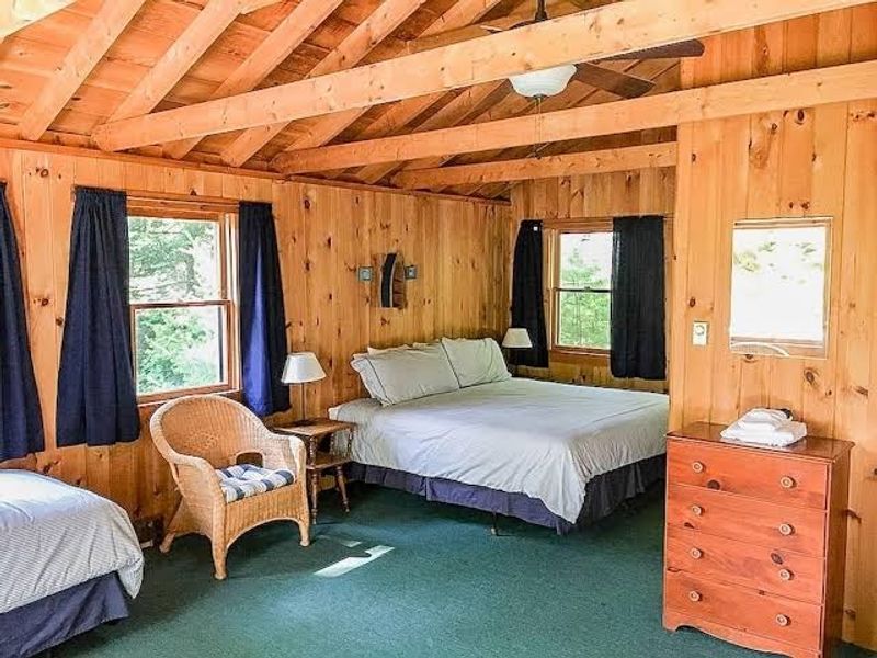 Cabins With Campfire Soul