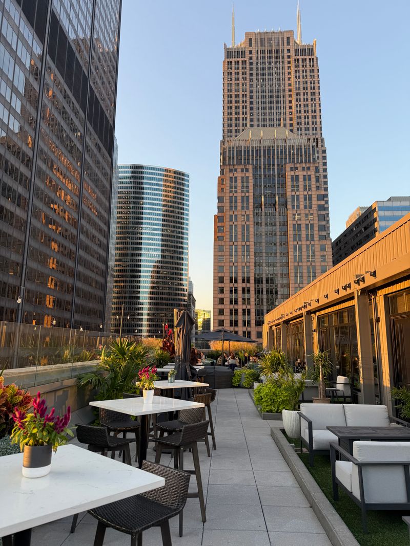 Seville Chicago – Chicago