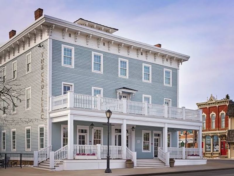 Cadillac House Inn & Tavern - Lexington