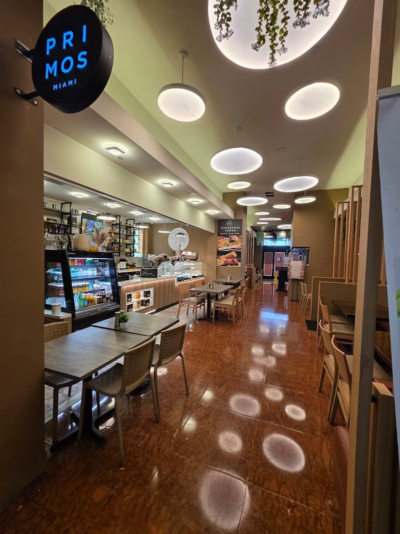 Primo's Italian Restaurant & Lounge