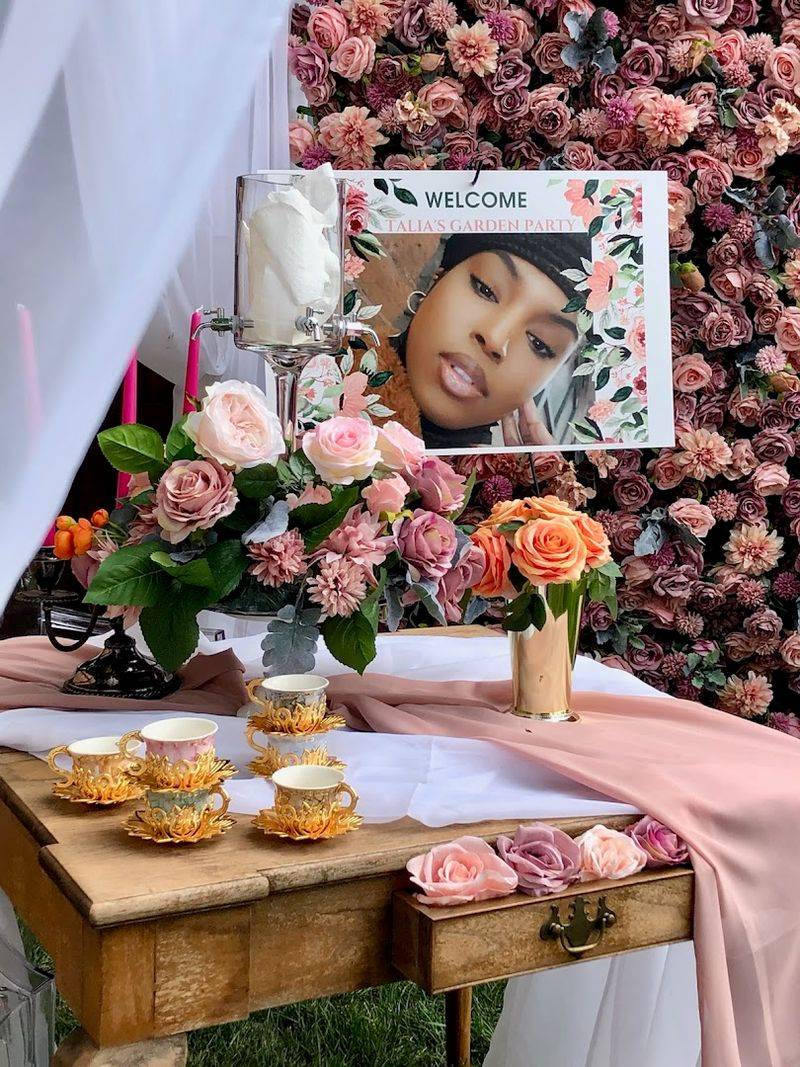 Maison Des Fleurs – Homewood