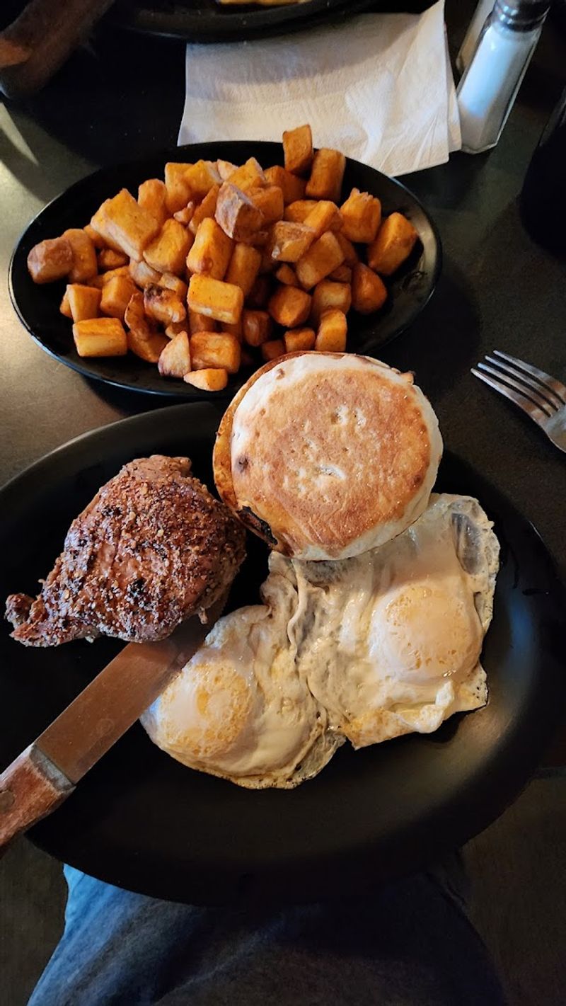 Dry Dock Bar And Grill, Marquette