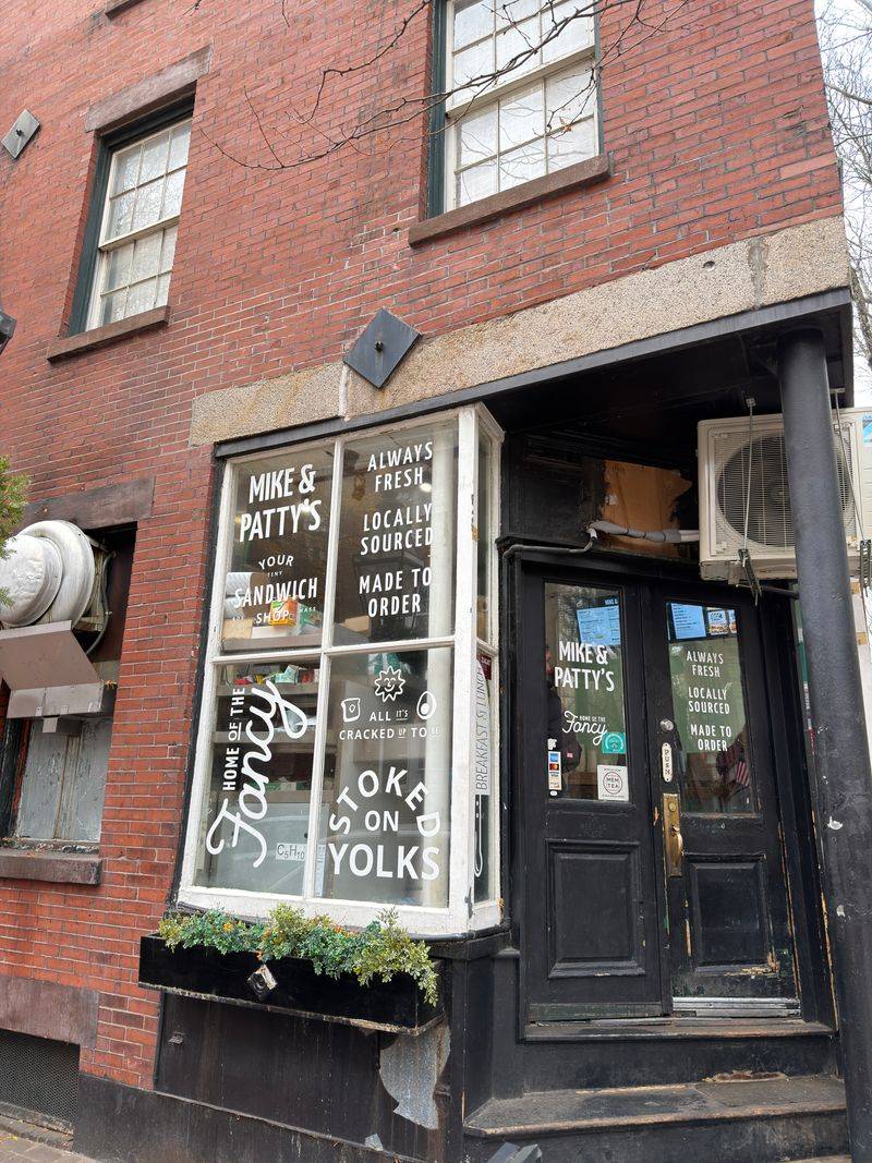 Mike & Patty’s, Boston