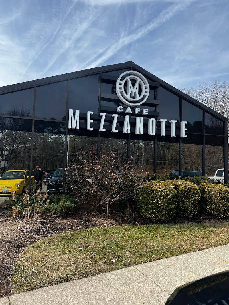 Cafe Mezzanotte