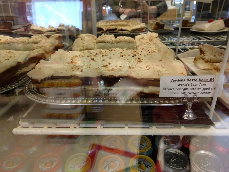 Cafe Plates Worth Slowing Down For