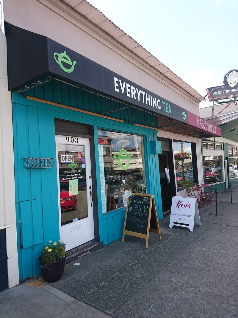 Cafes And Sweet Stops Between The Shopping