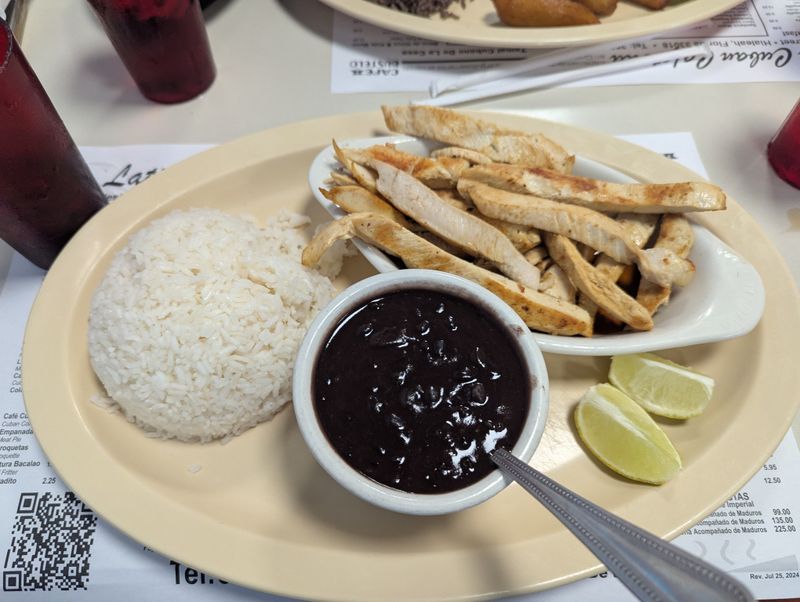 Latin Cuban Cafeteria (Miami Lakes / Hialeah area)