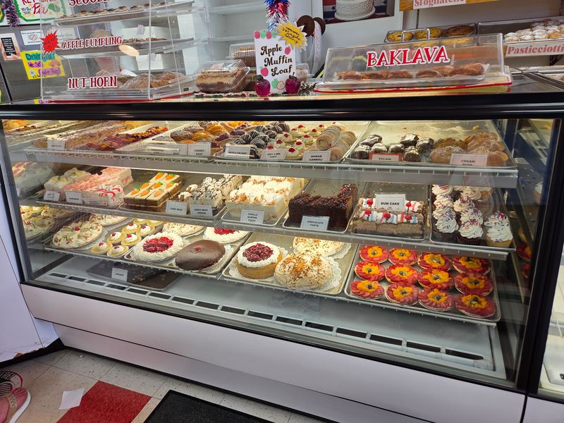 Cake By The Slice Solves A Very Real Problem