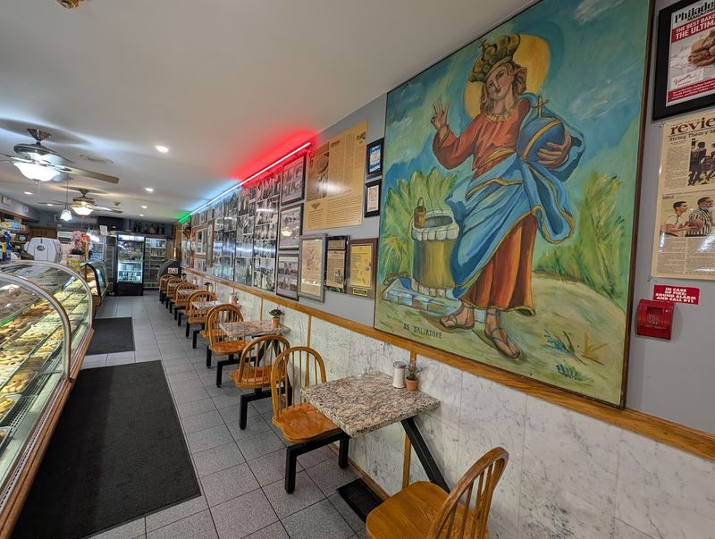 Old-School Atmosphere With Zero Pretension