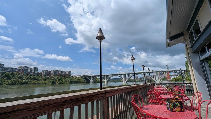 Calhoun's On The River