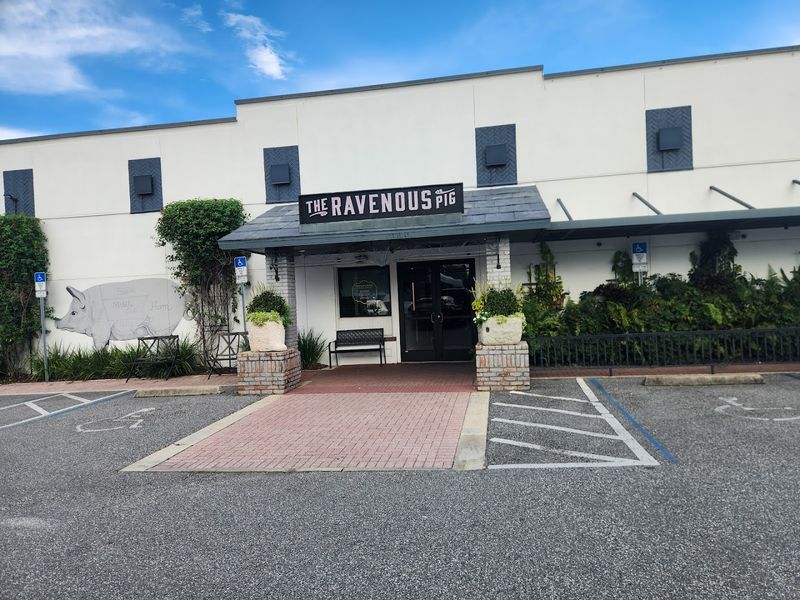  A Welcoming Entry Flow And Clear Wayfinding