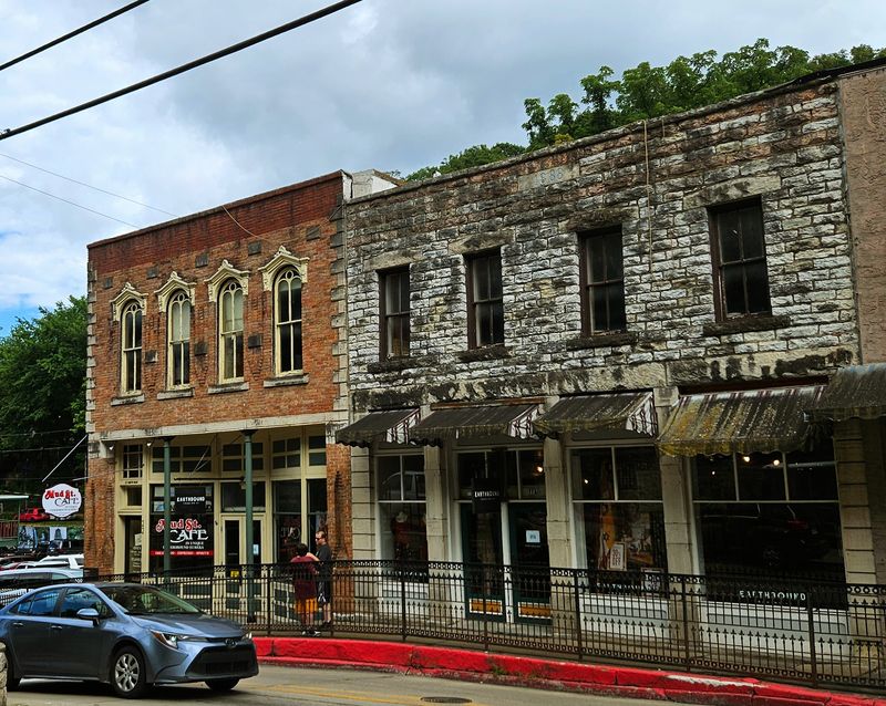 Mud Street Cafe — Eureka Springs