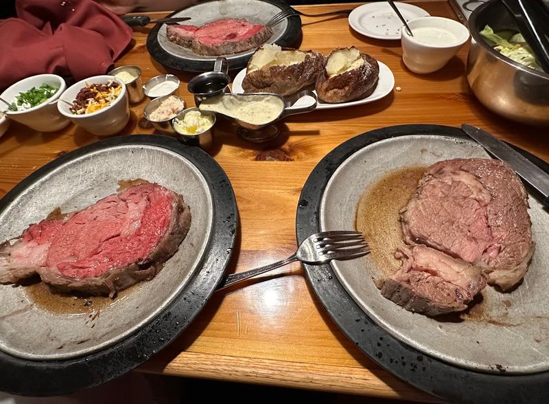 The Prime Rib That Rewrote My Definition Of Indulgence