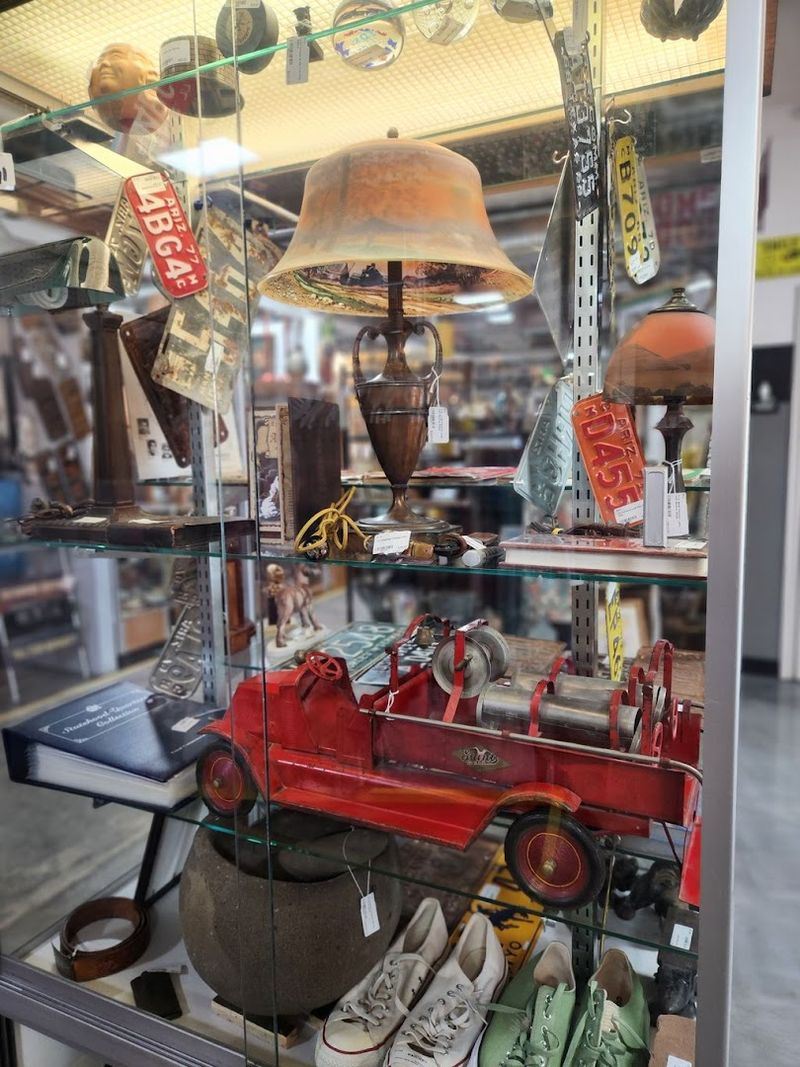 Dealers Depot Antique Mall, Tempe