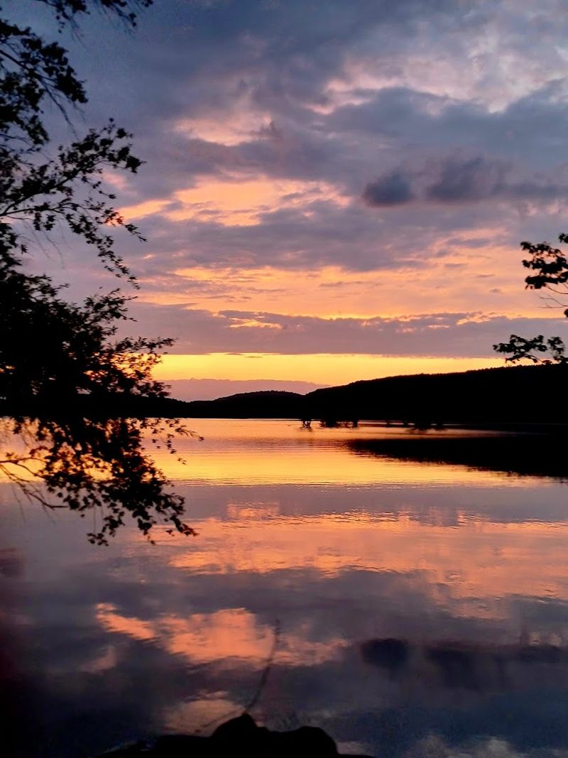 Golden Hour Ridge Glow