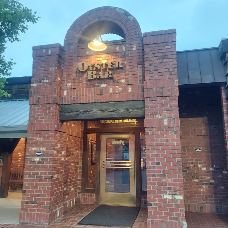 Jonah's Seafood House & 2601 Oyster Bar – East Peoria