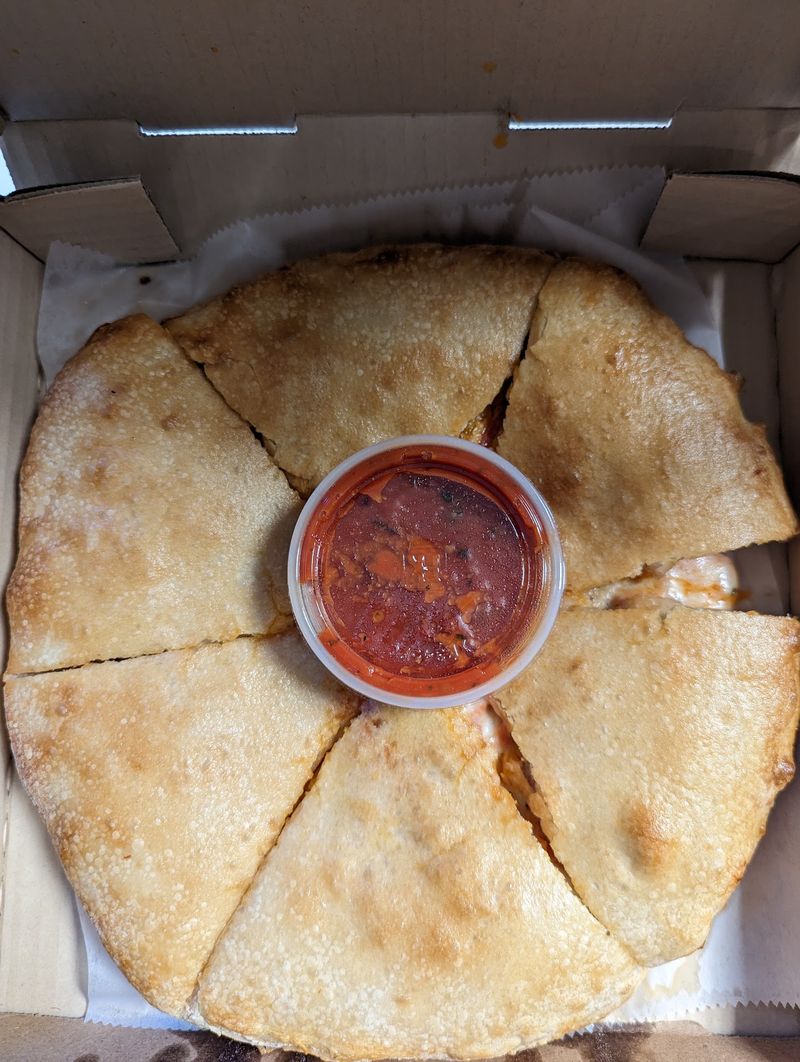 Calzones, Strombolis, And Garlic Knots That Deserve The Spotlight