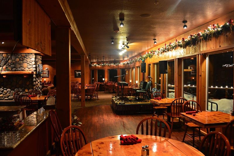 Callahan's Mountain Lodge Restaurant – Near Ashland