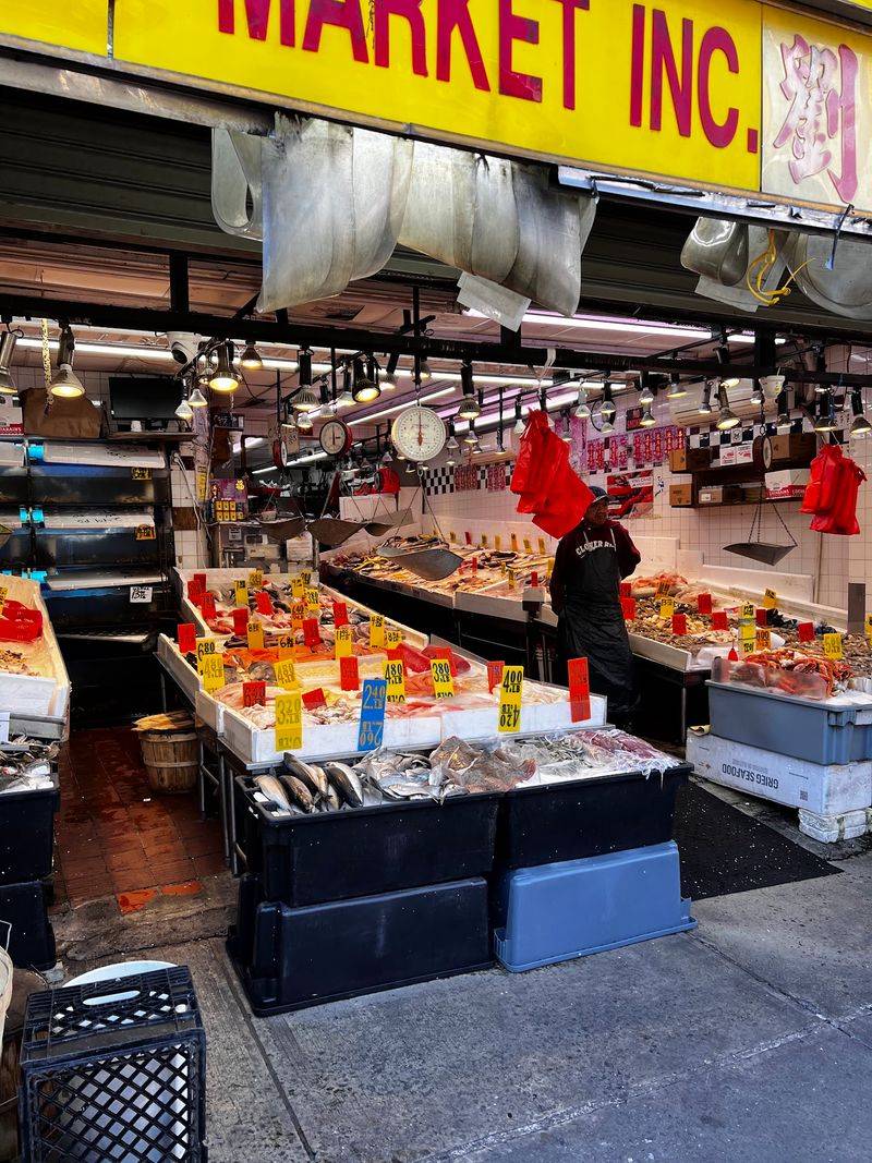 Canal St, Chinatown's Chaotic, Delicious Heart