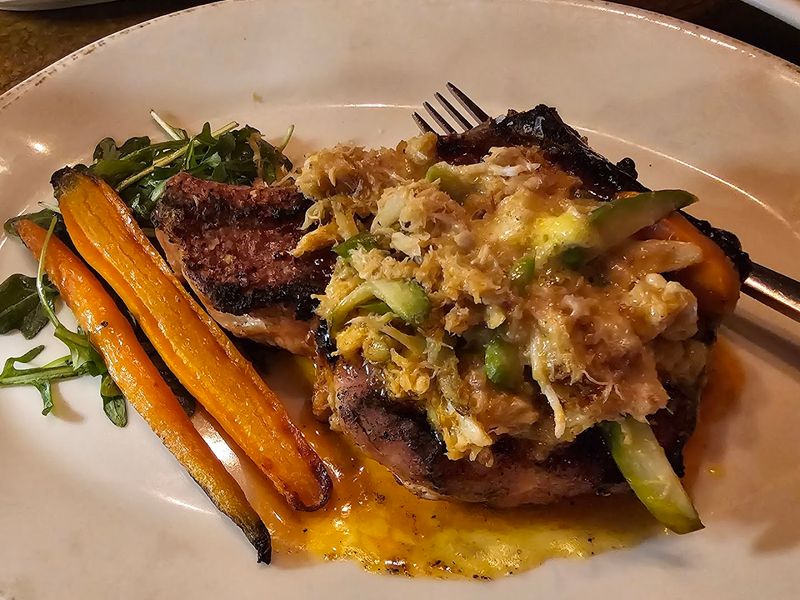 Sides That Perfectly Support The Star Cut