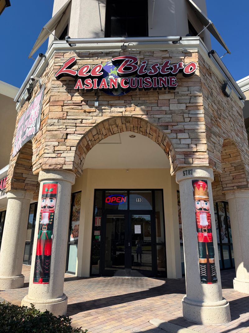 Lee Bistro Asian Cuisine — Orlando