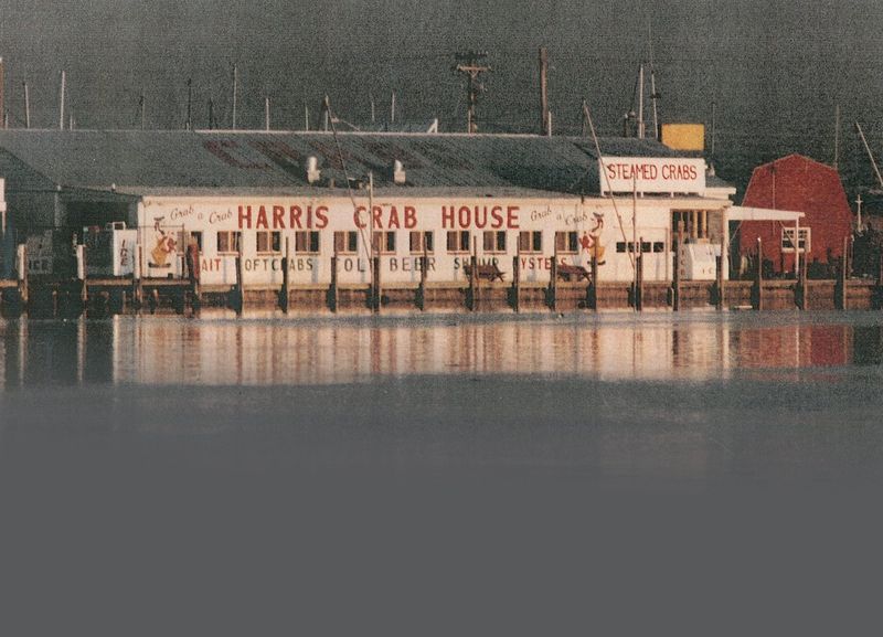 Harris Crab House — Grasonville